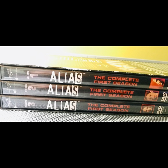 Alias The Complete First Season DVD, 2003, 6-Disks - Picture 2 of 12
